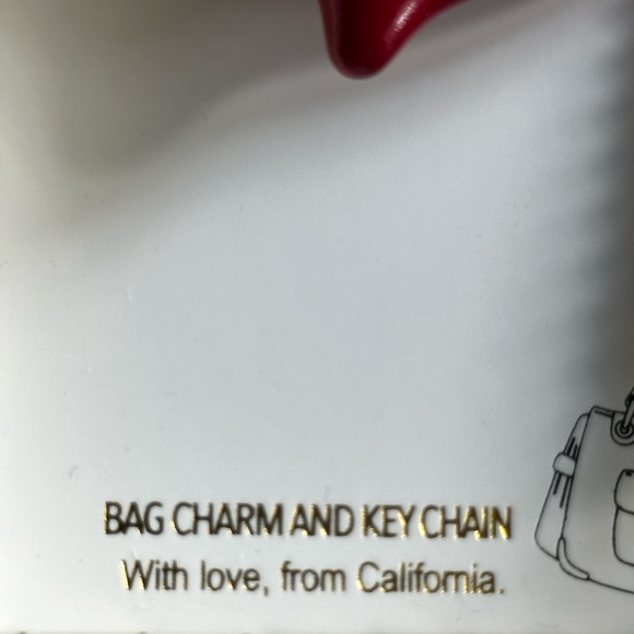 Eye Candy Red Heart Key & Card Holder - Picture 3 of 5